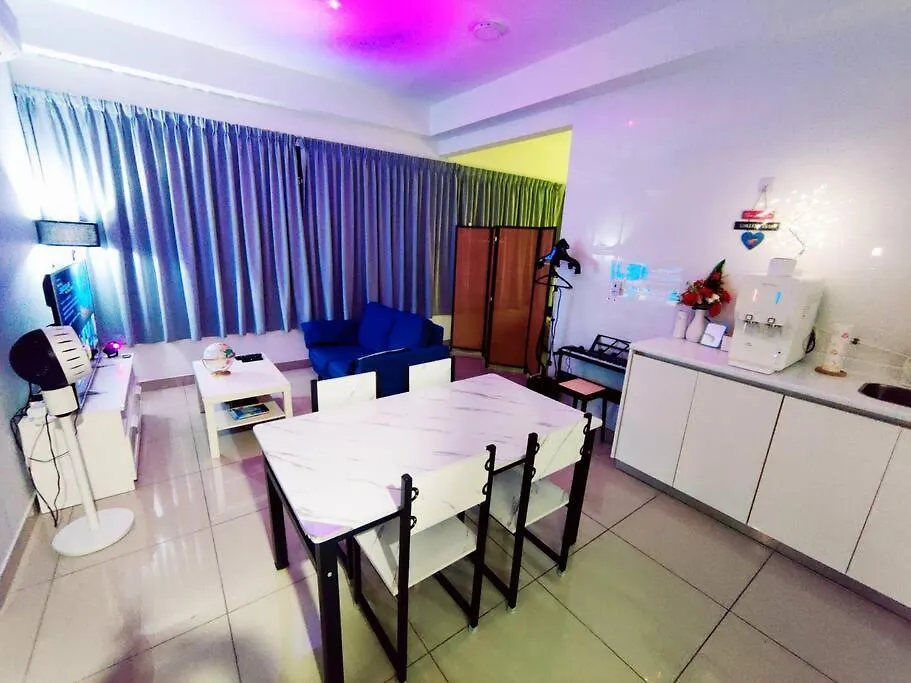Private Lift With Kl View Netflix 500Mbps Internet Cozy Space And Privacy 1Bedroom 2 Beds 1 Bathroom Kuala Lumpur Appartamento